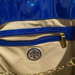 Tory Burch linen tote with marine-blue trim